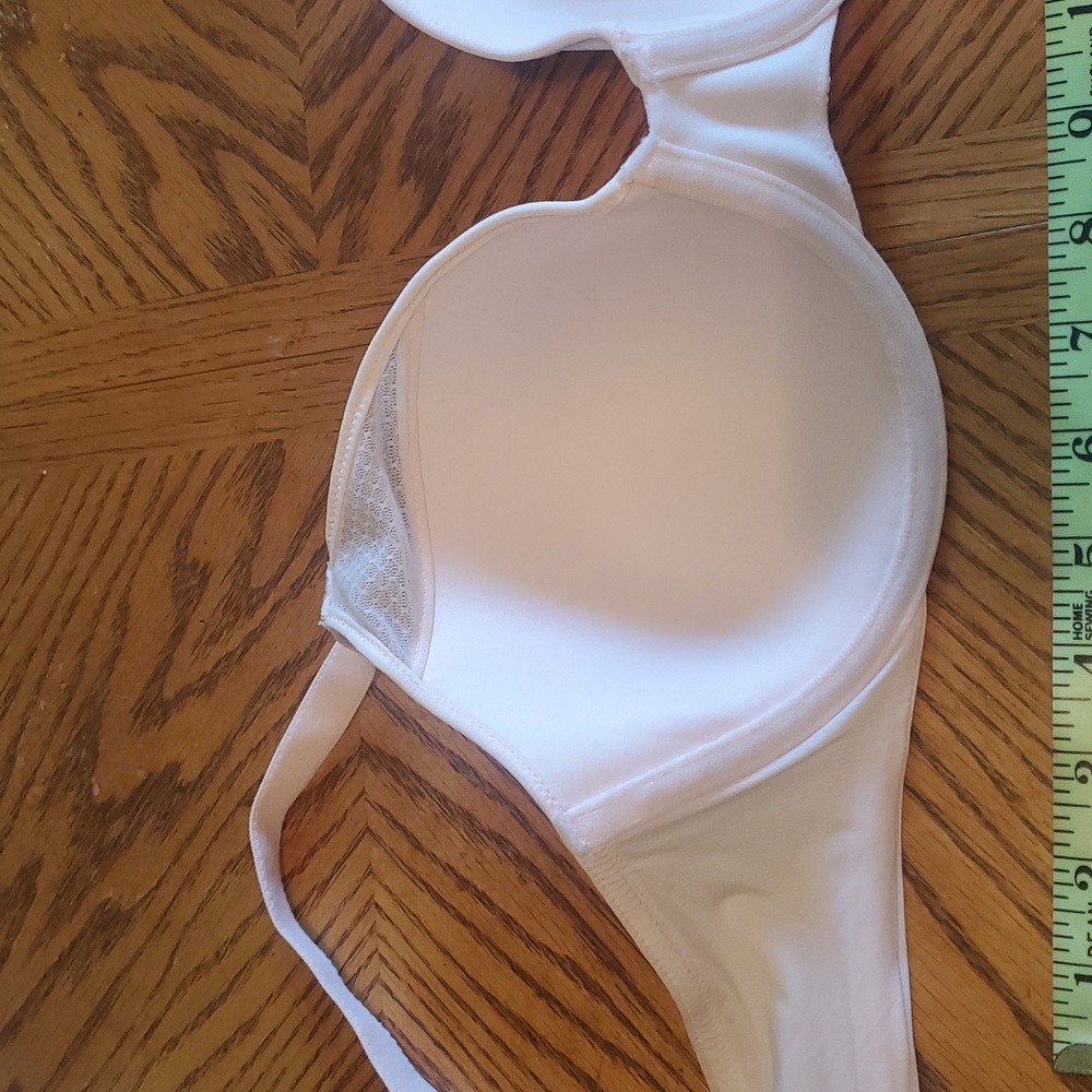 4 Bras - Picture 7 of 14